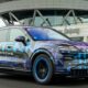 Le nouveau Porsche Cayenne électrique défie Tesla avec son écran incurvé inédit