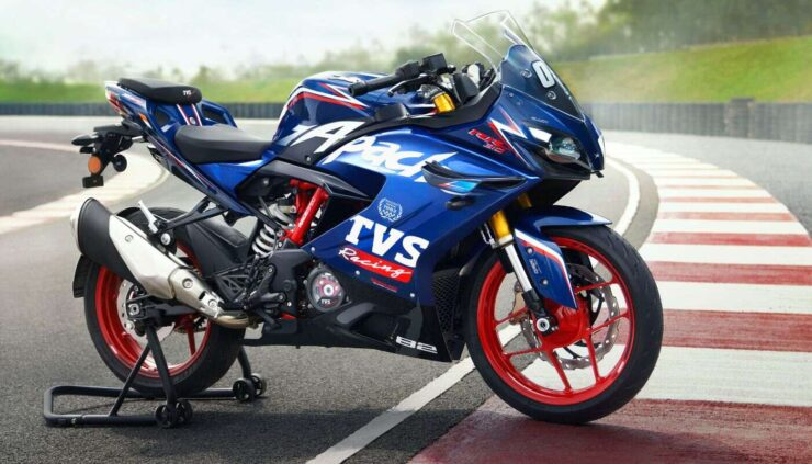 TVS dévoile l'Apache RR450 avant le salon EICMA 2025