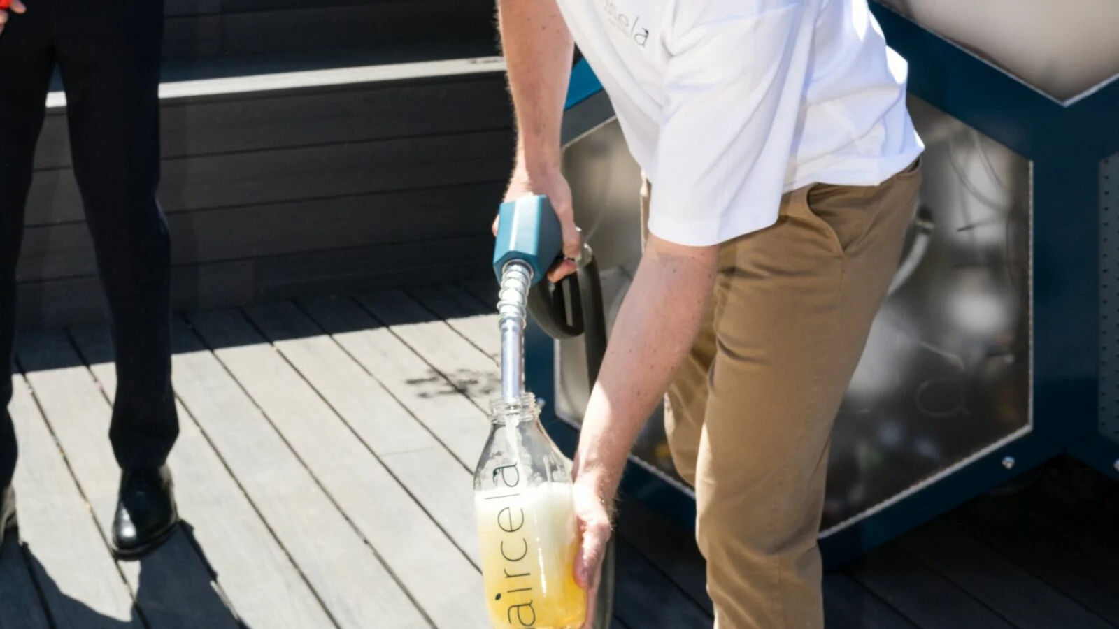 « Ce n'est pas censé fonctionner » : 4L d'essence par jour créés avec l'air ambiant