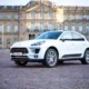 Porsche Macan d'occasion : Votre Future Passion à Petit Prix ? Porsche Macan d'occasion de couleur blanc et jantes 20 pouces