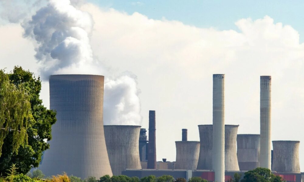 Suisse: la plus ancienne centrale nucléaire du monde fonctionne malgré incidents