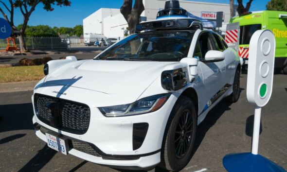 Tesla n'est pas seul : 7 entreprises de robotaxis déjà prêtes à conquérir le monde