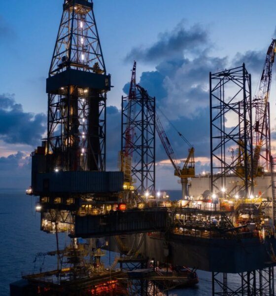 "Follow This": Ce groupe militant investit pour changer les pétroliers