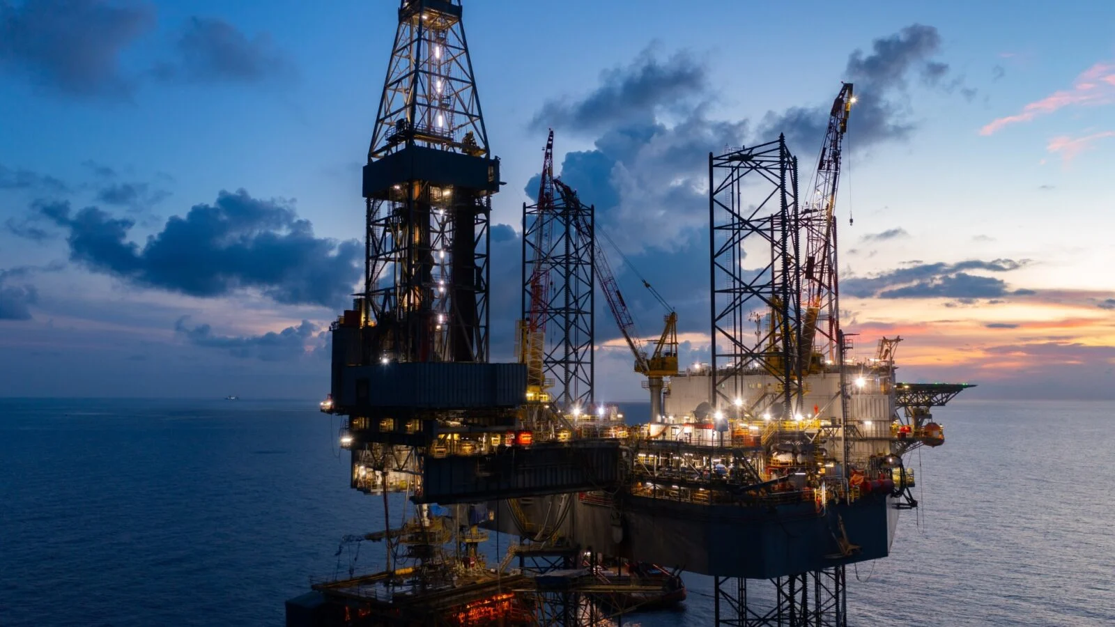 "Follow This": Ce groupe militant investit pour changer les pétroliers