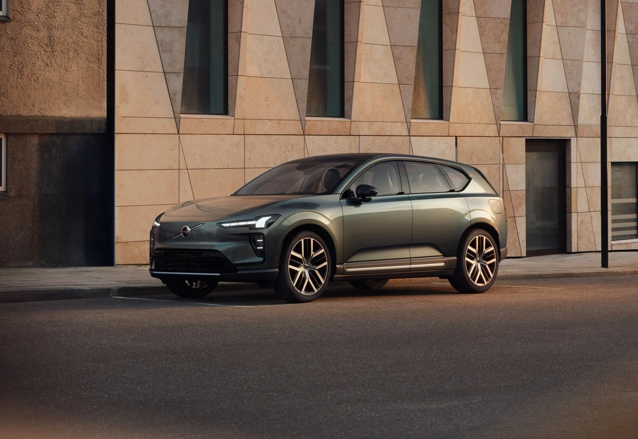 Nouveau Volvo EX60 (2026) : la rivale suédoise du BMW iX3 se dévoile Nouveau Volvo EX60 (2026) : la rivale suédoise du BMW iX3 se dévoile