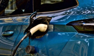 L'électrique dépasse l'essence dans l'automobile, après avoir surpassé le diesel