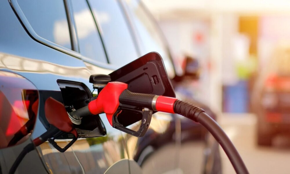 Hausse du prix des carburants en France : les premières mesures gouvernementales