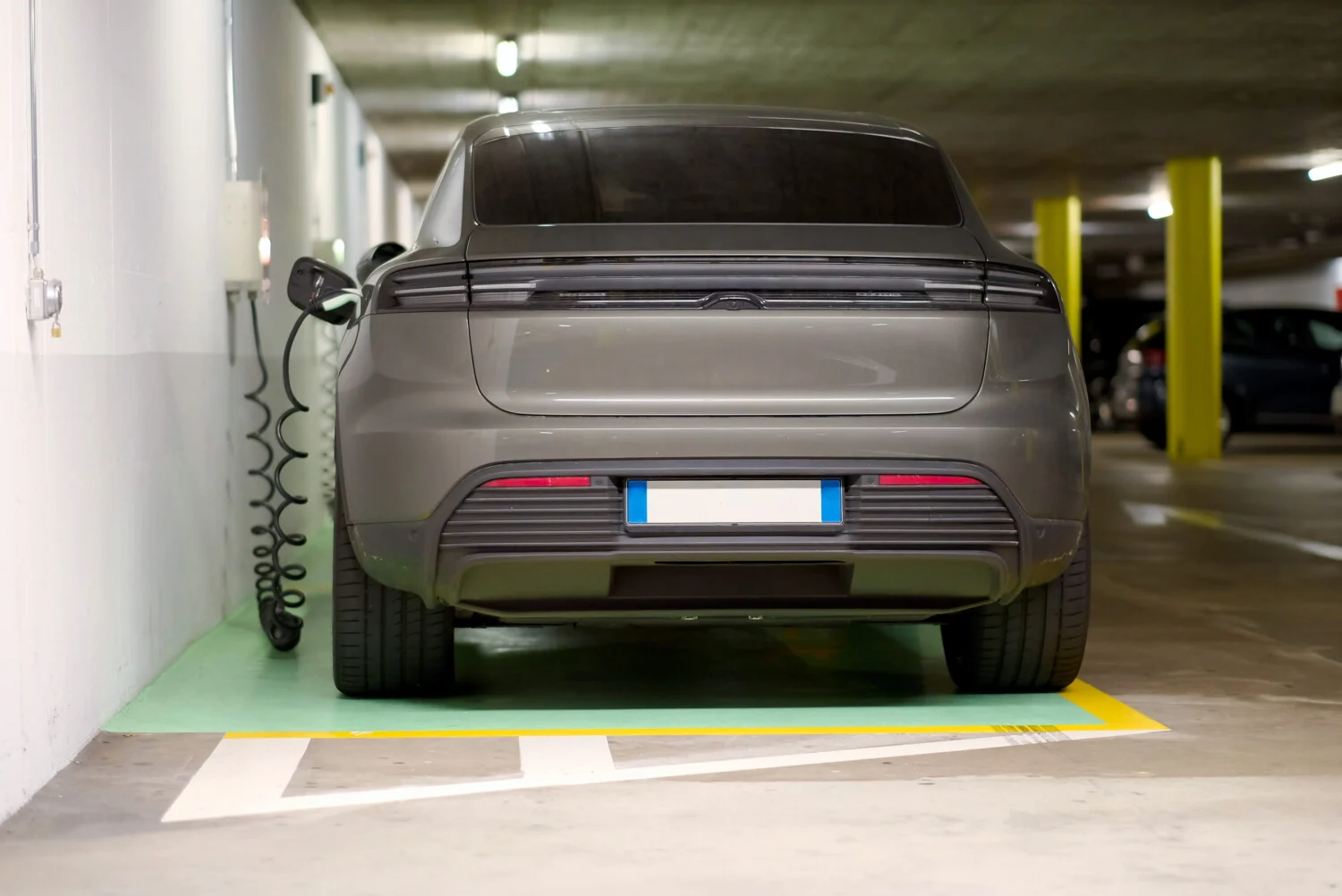 Aides à l'électrique : Chasseray dénonce le braquage des automobilistes modestes Aides à l'électrique : Chasseray dénonce le braquage des automobilistes modestes