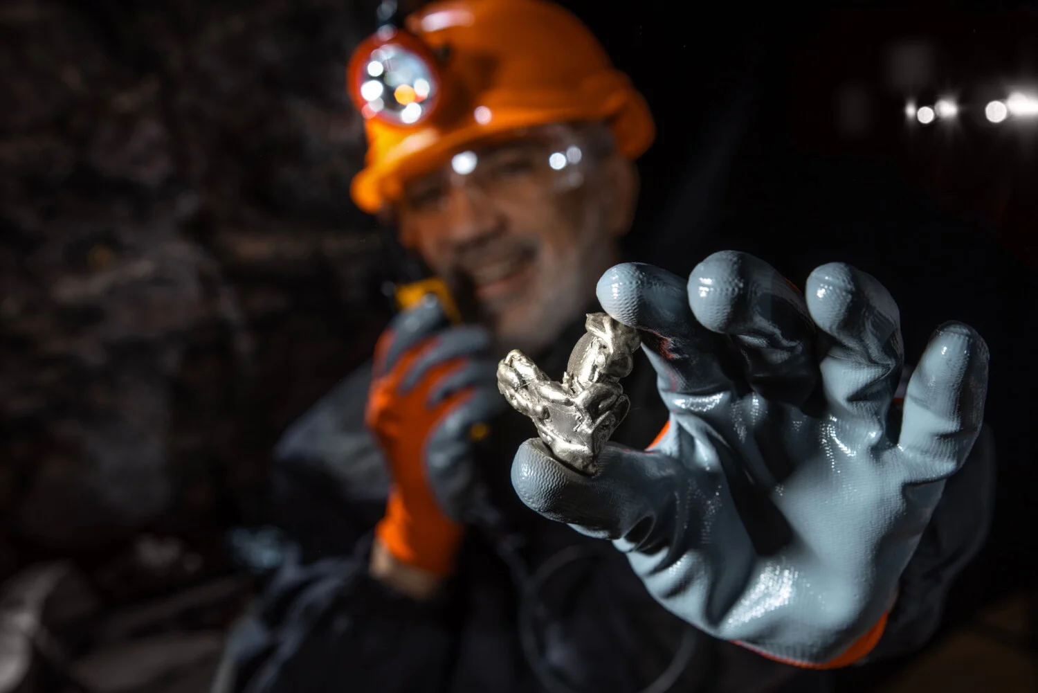 Batteries de voitures électriques : l'origine réelle des matières premières