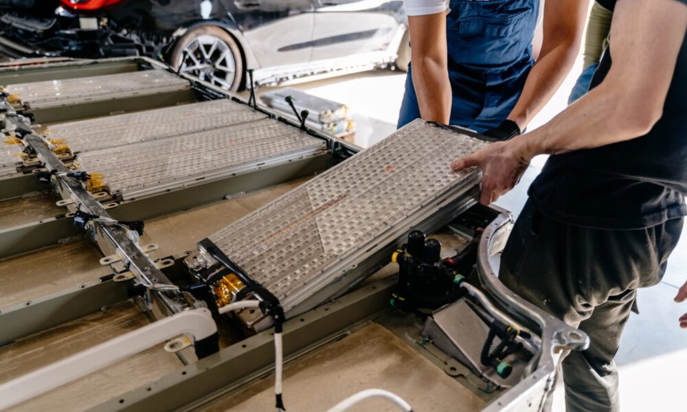 Pékin contre le marché noir: surveillance des batteries électriques en Chine