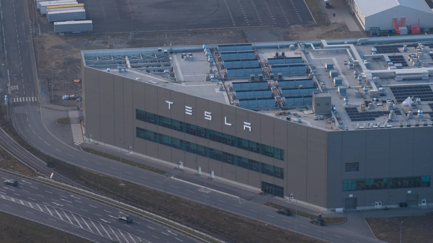 Tesla à Grünheide : 1 000 recrutements pour accélérer la production