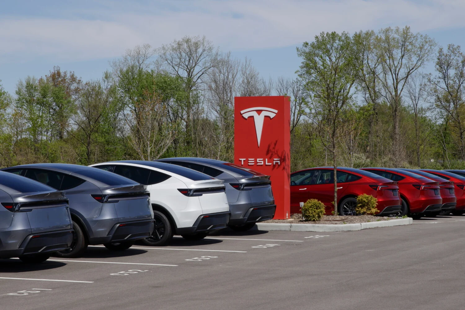 Tesla triple ses immatriculations en France au mois de mars dernier Tesla triple ses immatriculations en France au mois de mars dernier
