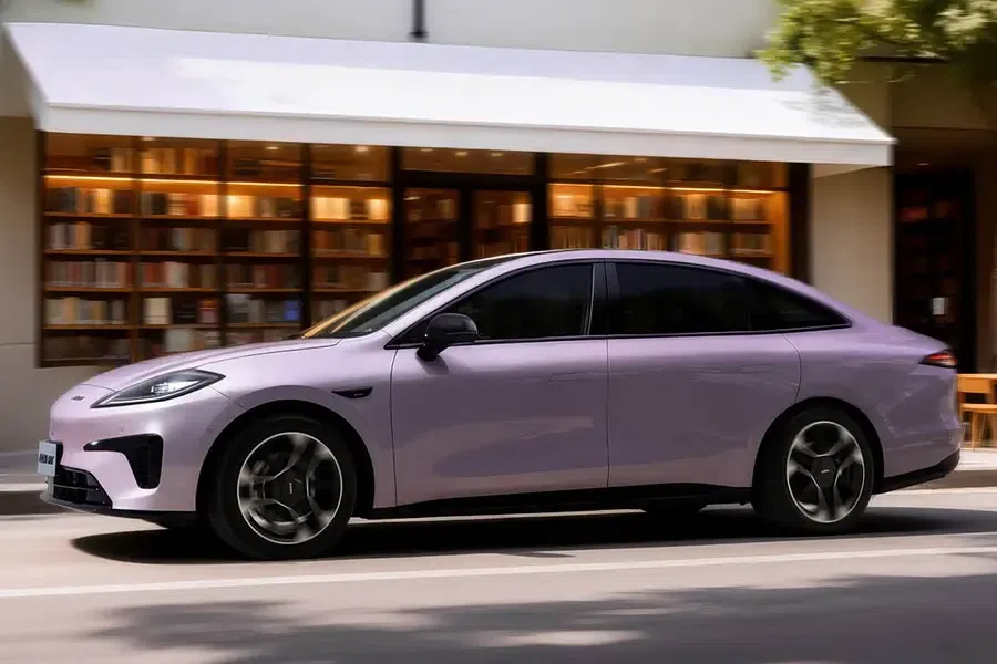 Voiture électrique : plein d'énergie en 99 secondes pour défier le thermique Voiture électrique : plein d'énergie en 99 secondes pour défier le thermique