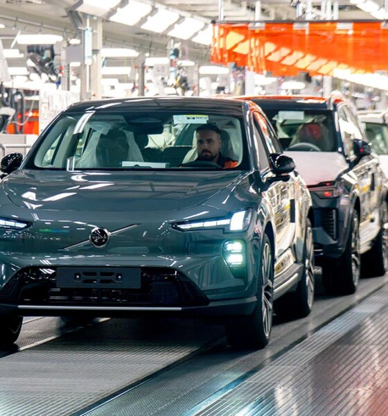 Volvo EX60 : début de production du SUV électrique en Suède