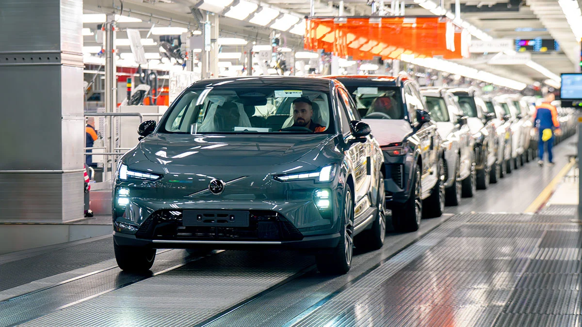 Volvo EX60 : début de production du SUV électrique en Suède