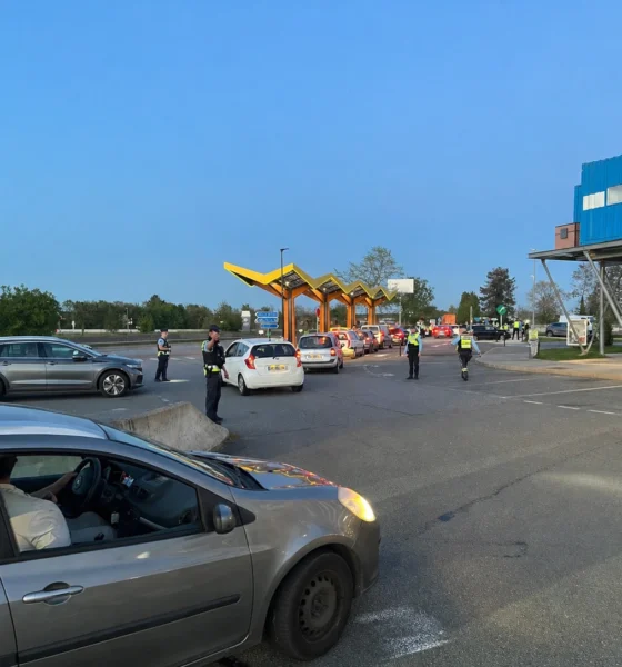 contrôle d'envergure de la police sur l'autoroute A13