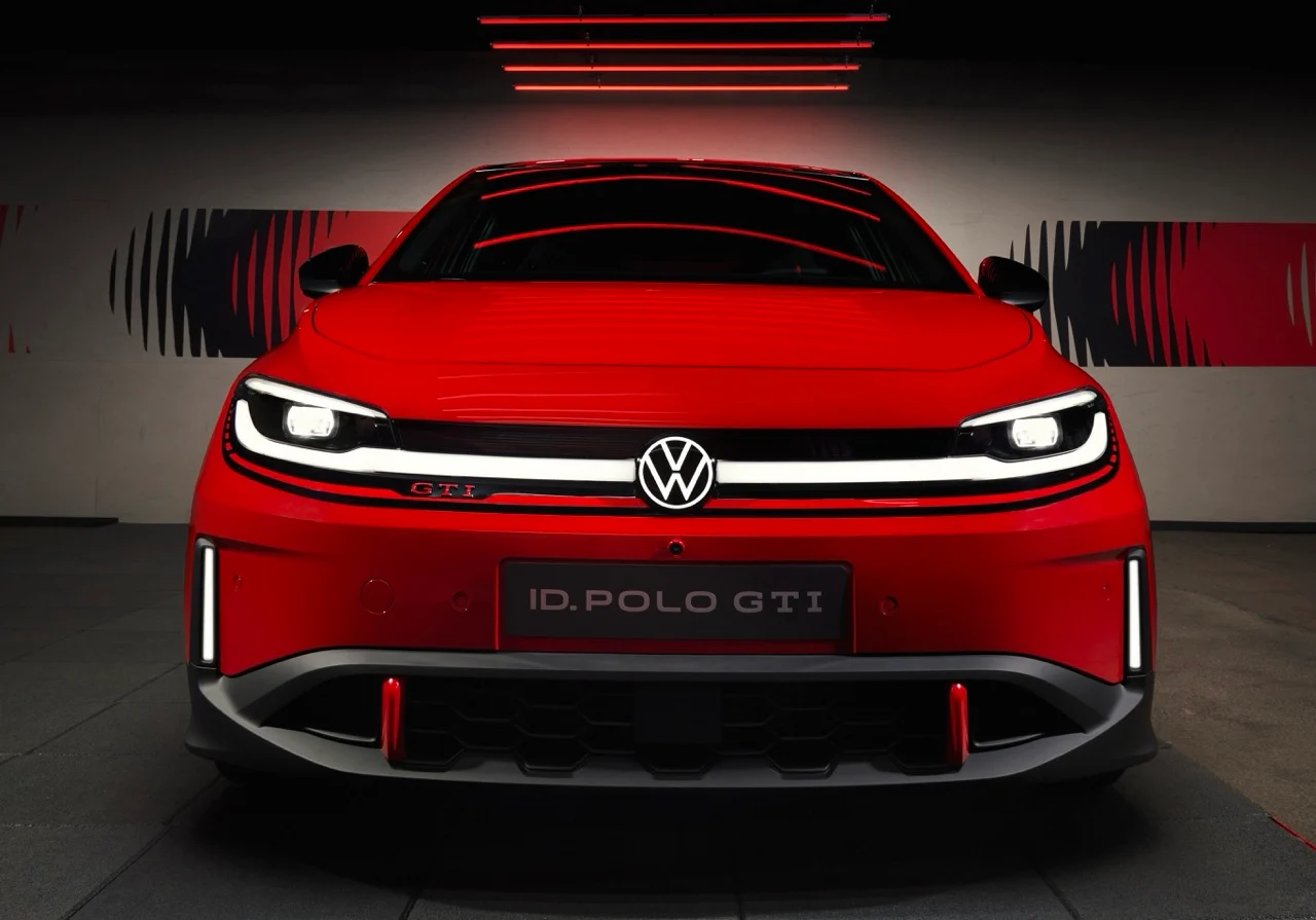 Réécris le titre suivant en ne dépassant pas les 80 caractères mais qui ne peut pas faire moins de 50 caractères. Utilises les mots clés les plus important en premier. titre à réécrire  : Volkswagen ID. Polo GTI :
a-t-elle ce qu'il faut pour répondre aux Alpine A290 et Peugeot
E-208 GTI ?
ne repond que le titre
