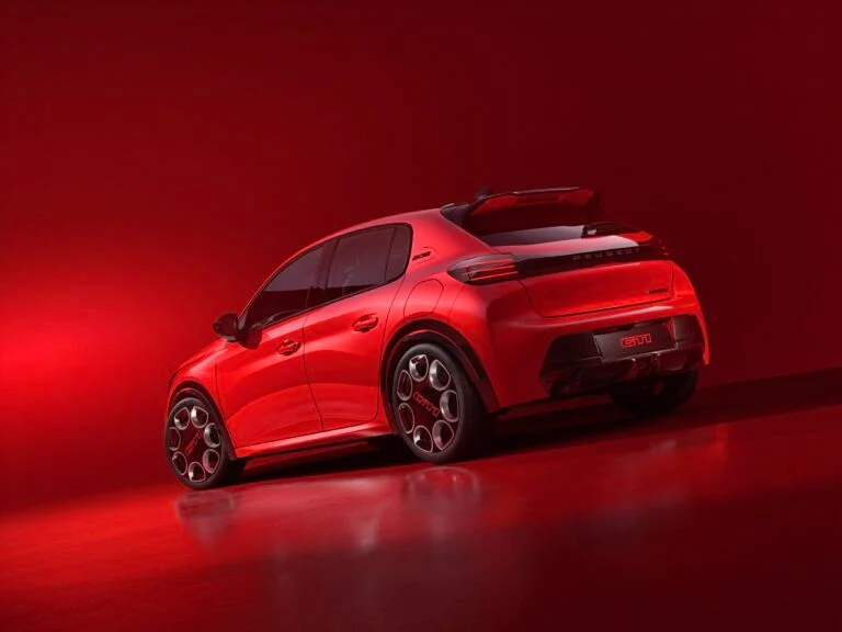 Peugeot E-208 GTI (2025)