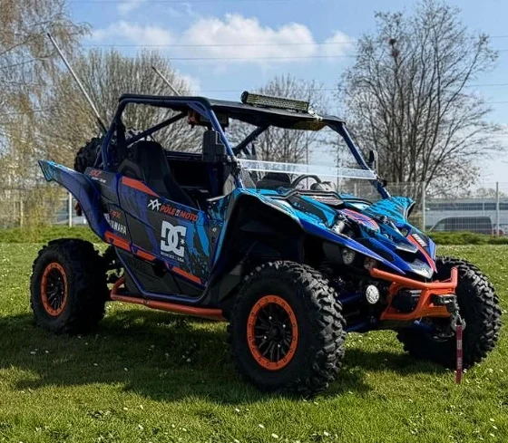 le Yamaha YXZ1000R est un buggy homologué route avec permis B