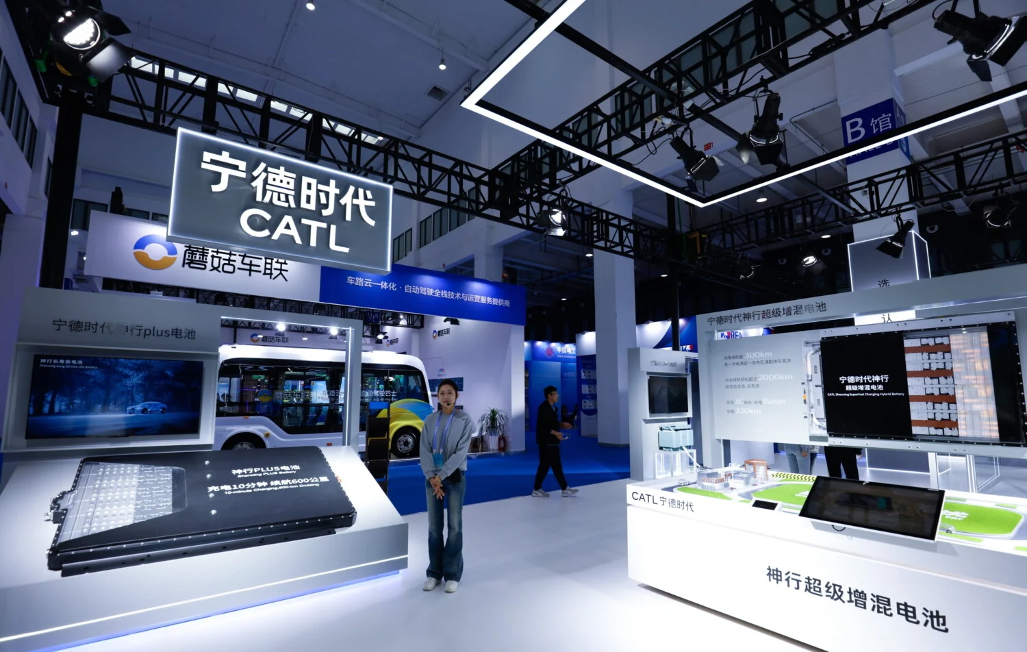 Batteries : les grands acteurs quittent l'auto pour conquérir les data centers