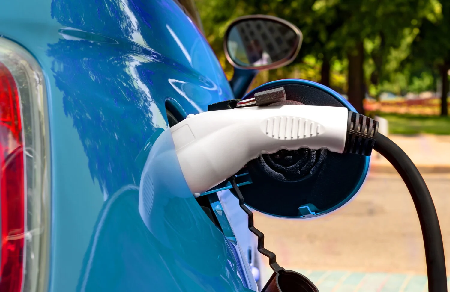 Copropriété : le droit méconnu pour installer une prise de recharge électrique