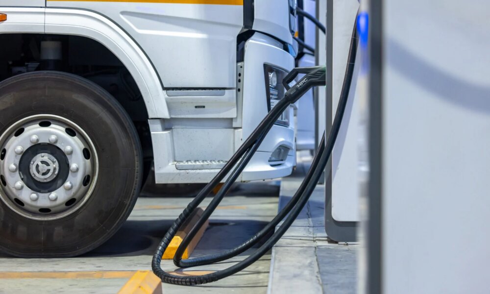 Recharge camions électriques : bientôt aussi rapide qu'un diesel