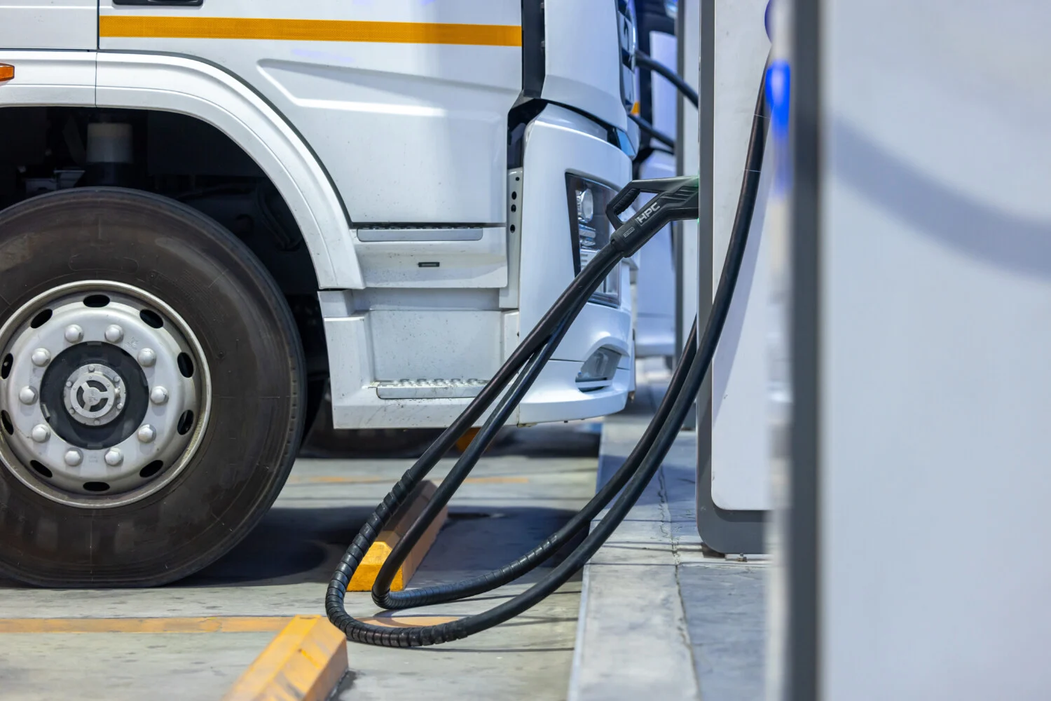 Recharge camions électriques : bientôt aussi rapide qu'un diesel