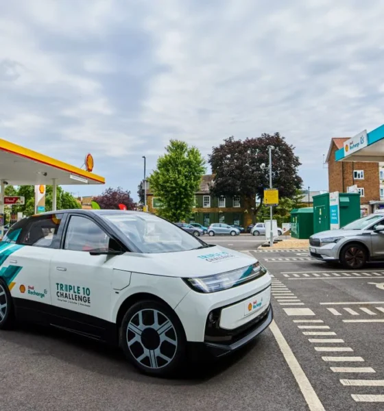 Voiture électrique parfaite : recharge rapide et faible empreinte carbone
