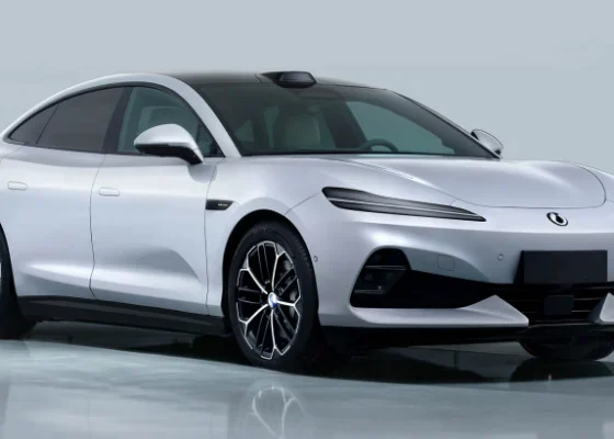 Denza Z9S : berline 496 ch de la marque premium BYD