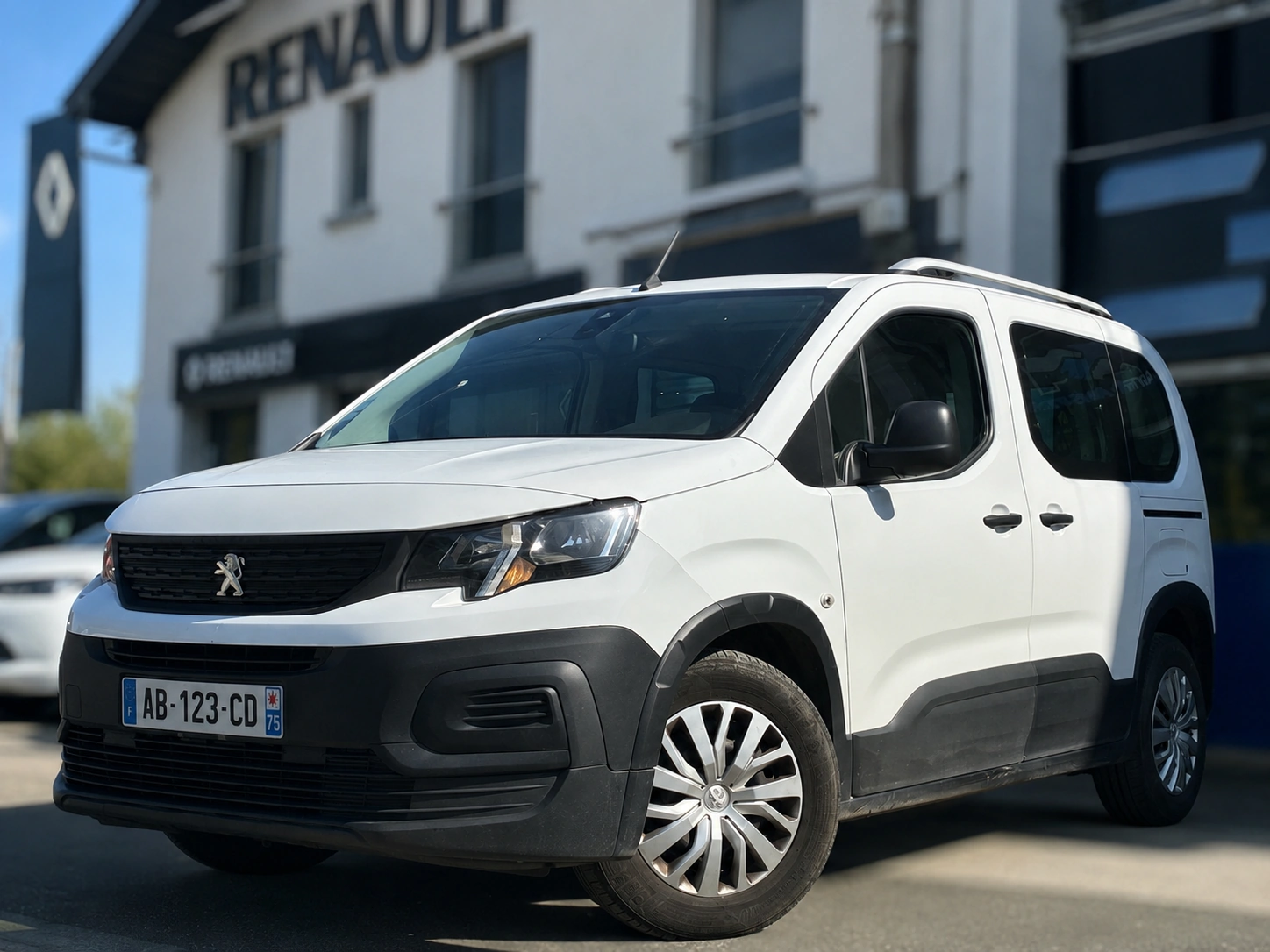 Peugeot Rifter : 4 moteurs et modèles à éviter absolument Peugeot Rifter blanc - 1.2i - 110cv - Active
