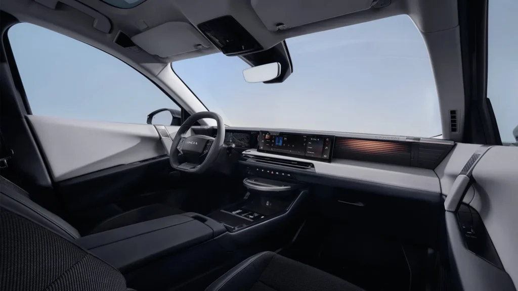 Lancia Gamma : le SUV électrique qui renoue avec la légende affiche 740 km d'autonomie intérieur Lancia Gamma