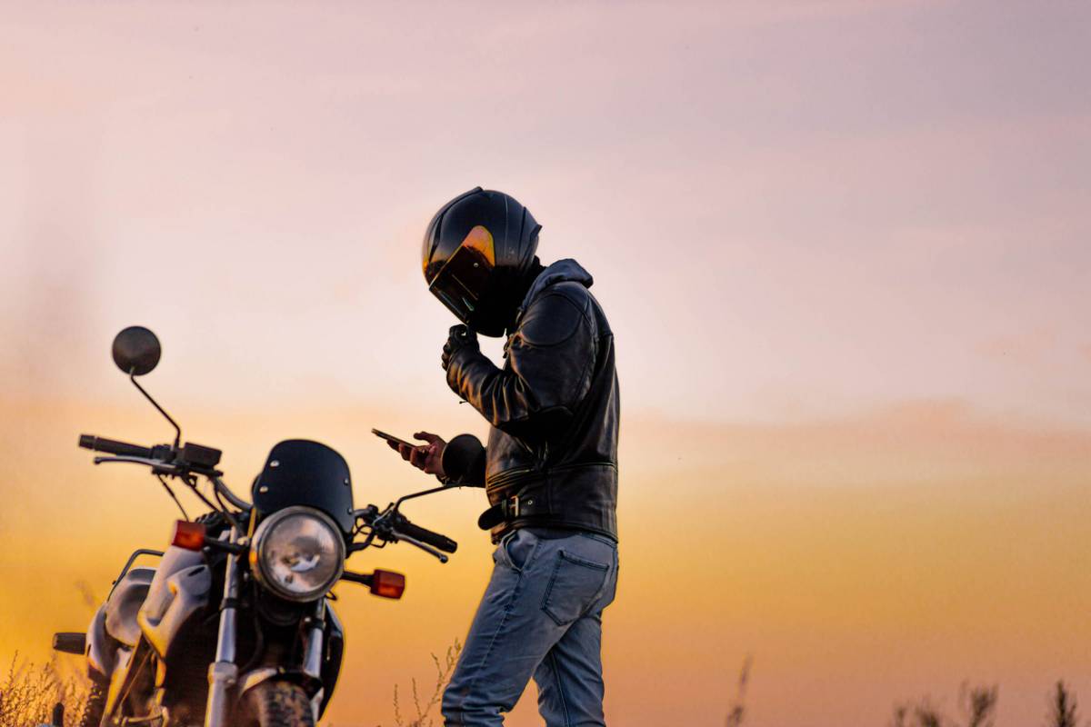 du casque aux bottes l equipement moto pense pour l